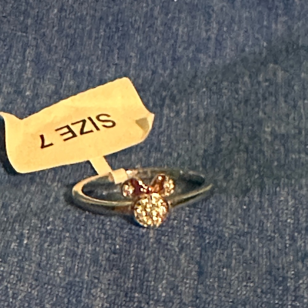 Size 7 Minnie Mouse ring